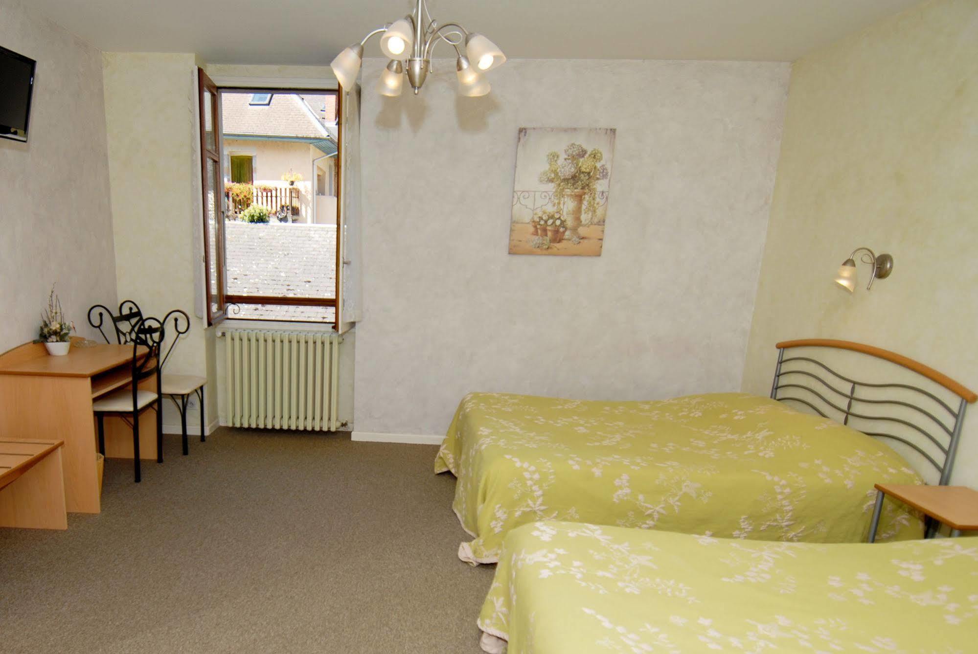 Hotel George Montmélian Eksteriør billede