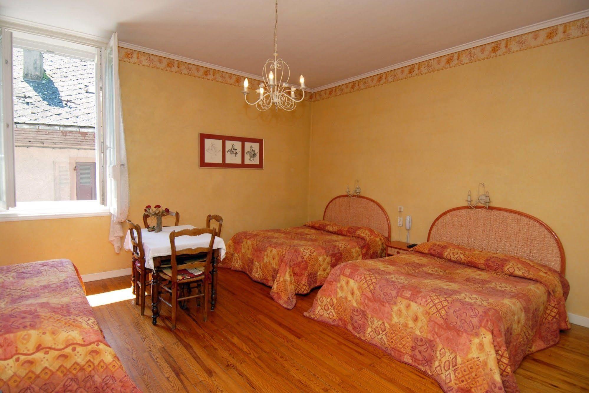 Hotel George Montmélian Eksteriør billede